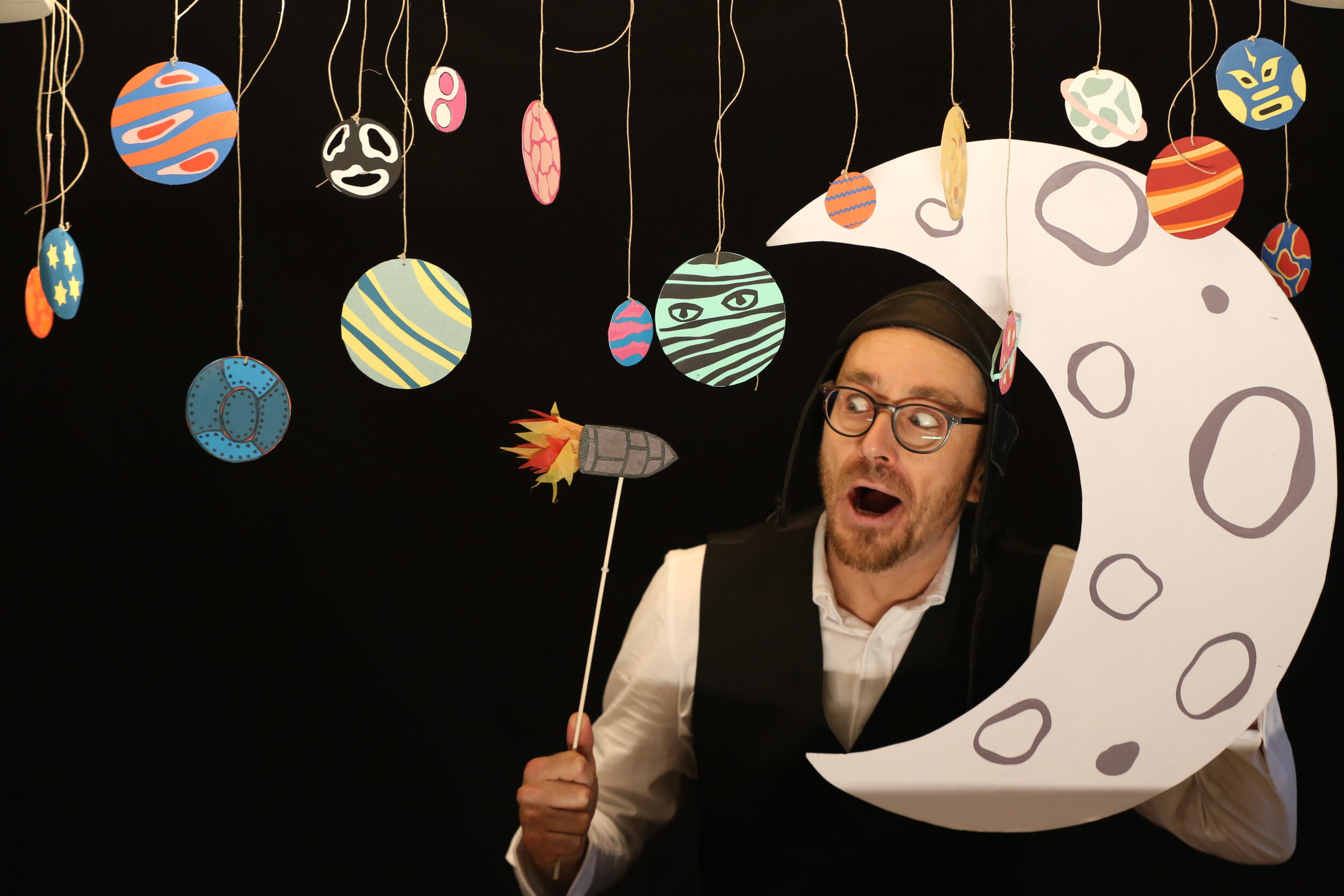 COMMENT VOYAGER SUR LA LUNE EN SUÇANT UN BONBON ?