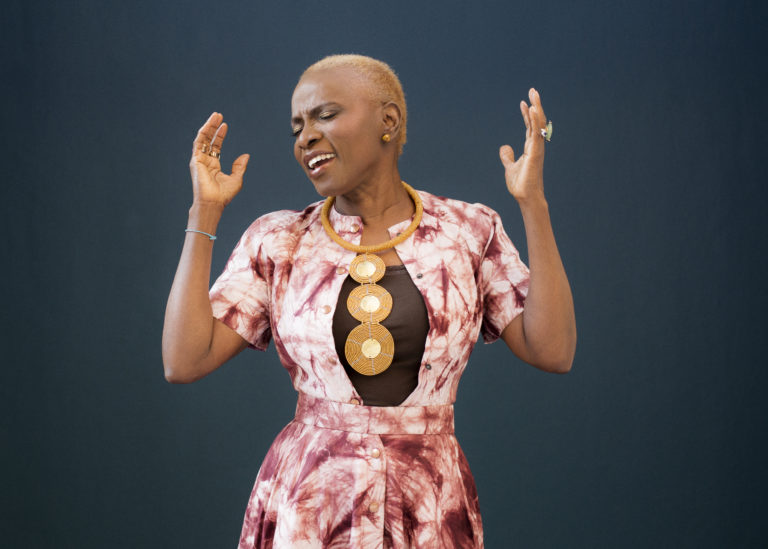 ANGELIQUE KIDJO